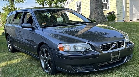 2004 Volvo V70R 6-Speed at No Reserve