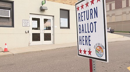 Early in-person voting starts in Wisconsin