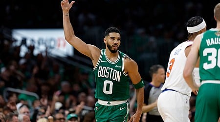 Boston Celtics come out firing on Banner Night in rout of Knicks