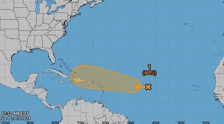 Nadine todavía es una perturbación tropical en el Atlántico central, pero podría desarrollarse y amenazar a Puerto Rico esta semana