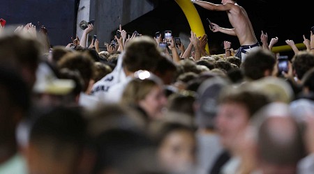 Video: Vanderbilt Fans Tear Down Goal Posts, Celebrate After Upset vs. No. 1 Alabama