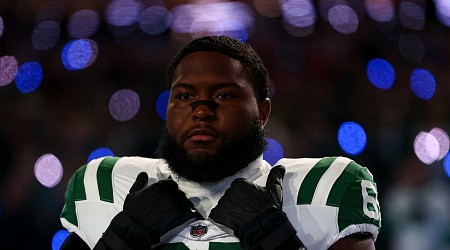 Jets' Xavier Newman Out with Neck Injury After Being Stretchered Off vs. Steelers