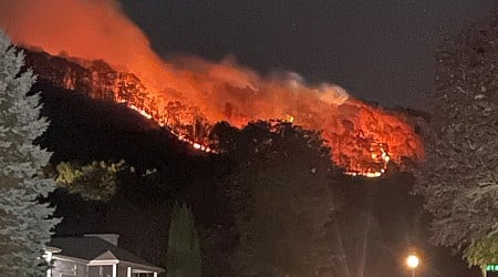 Forest fire in Connecticut spreads due to extremely dry weather