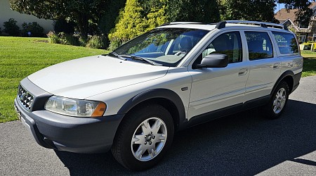 2005 Volvo XC70 at No Reserve