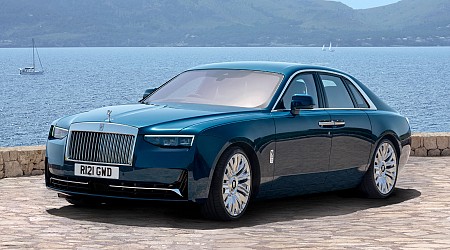 Rolls-Royce Ghost refresh brings new materials, connectivity boost