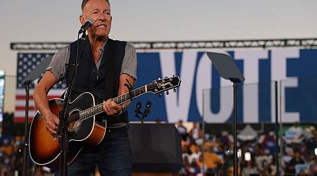 Watch Bruce Springsteen Play His Hits For Howard Stern, Kamala Harris Rally