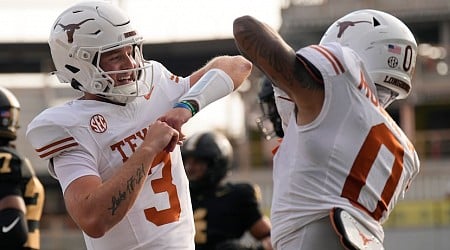 Quinn Ewers bounces back with 3-touchdown performance, No. 5 Texas holds off Vanderbilt