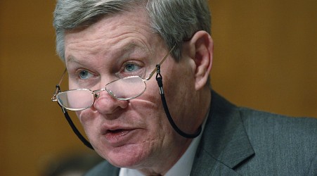 Tim Johnson, former Senate Banking chair, dies at 77 (Eleanor Mueller/Politico)