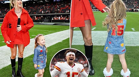 Brittany Mahomes and daughter Sterling twin in custom '15' gear for Chiefs vs. Raiders game