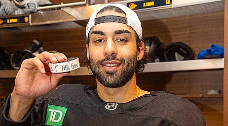 'Hometown hero': PM Trudeau cheers Surrey's Bains after 1st Canucks goal