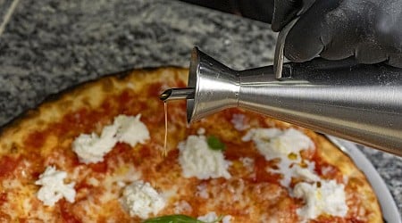 A Pizzeria Ran Out of Oil. Then Things Got Crazy