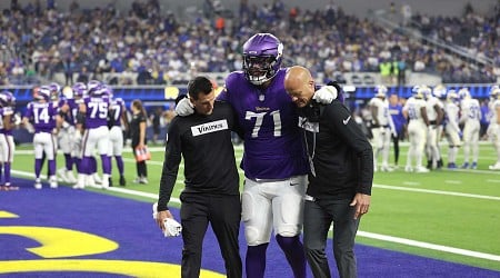 Vikings' Christian Darrisaw Suffered Torn ACL, MCL After Injury in Loss vs. Rams