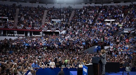 Donald Trump's Wisconsin Crowd Size Compared to Kamala Harris'