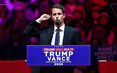 Tony Hinchcliffe Says No Apology for Puerto Rico Garbage Joke