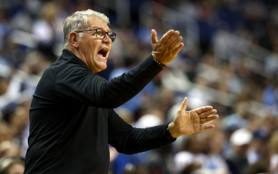 UConn's Geno Auriemma ties Tara VanDerveer as NCAA's all-time winningest coach as Huskies top North Carolina