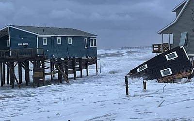 Sixth beach house collapses in North Carolina's Outer Banks in the past 6 months