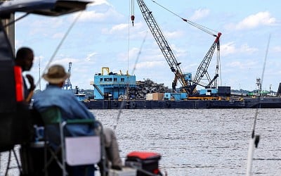 Shipping firms to pay $102m settlement for Baltimore Bridge cleanup