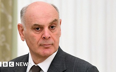 Abkhazia: Leader of Georgia breakaway region resigns