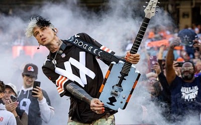 NFL: Machine Gun Kelly to Perform Halftime Show of Giants vs. Panthers in Germany