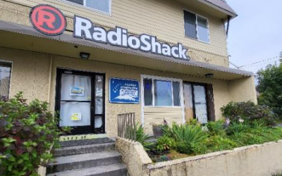 Yes, Radio Shack stores still exist #ShackToberFest