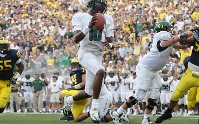 Oregon Unveils 'Warp Speed' Uniforms with Chrome Helmets in New Hype Video, Photos