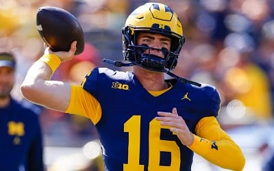 Report: Davis Warren Named Michigan Qb1 over Alex Orji for MSU Game by Sherrone Moore