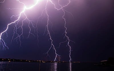 Thunderstorm Gamma-Ray Flashes May Be Missing Link for Lightning Bolts