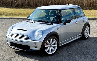 2002 Mini Cooper S 6-Speed at No Reserve