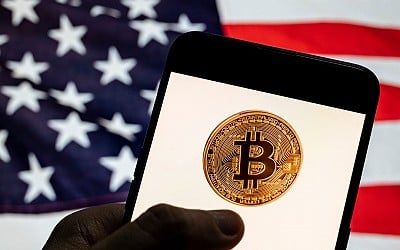 Bitcoin holds steady at $70,000, awaiting election results for movement