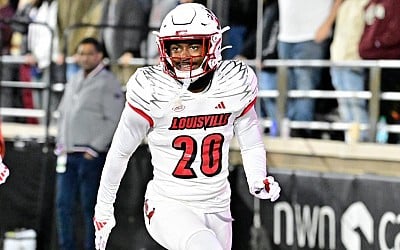 Louisville DB Tayon Holloway suspended indefinitely following arrest on assault, strangulation charges