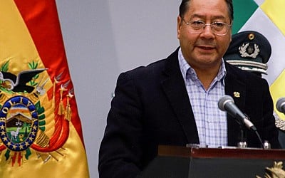 Luis Arce afirma que "grupos armados" afines a Evo Morales han tomado tres cuarteles militares