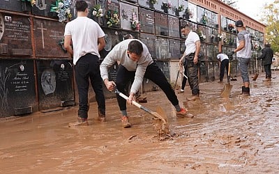 Death Toll From Spanish Floods Rises to 205 as Residents Appeal for Aid