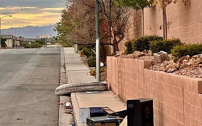 Southeast Las Vegas valley residents plea for county’s help amid ongoing issues, broken streetlights