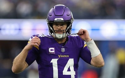 NFL Ref Tra Blake Admits He Didn't See Sam Darnold Facemask in Vikings' Loss to Rams