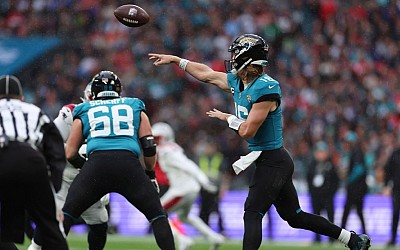 Jaguars' Trevor Lawrence finds rookie Brian Thomas Jr. for TD