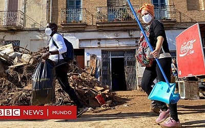 "Solo el pueblo salva al pueblo": el lema de rabia y resiliencia que se extiende en las zonas arrasadas de Valencia