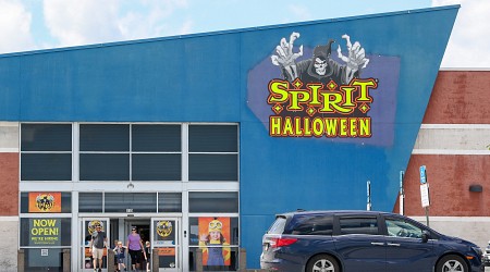 Some Spirit Halloweens Will Become Spirit Christmas Stores This Holiday Season