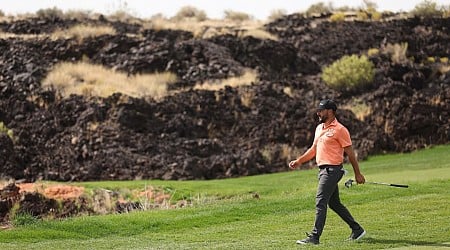 Jaeger (63) leads by 1 in Utah as play suspended