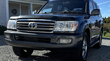 2007 Toyota Land Cruiser UZJ100 at No Reserve