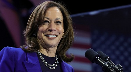 Shock poll shows Harris leading Trump in Iowa