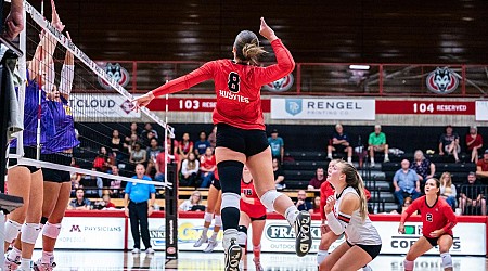 SCSU Volleyball Moves Up to #2 in the Nation