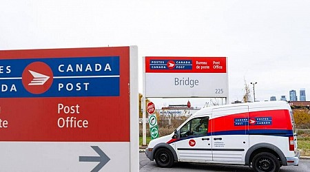 Weekend parcel delivery sticking point as Canada Post talks continue