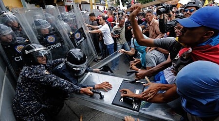 Venezuela arrests five foreigners over alleged antigovernment activity