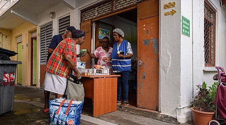 Vie chère en Martinique : des policiers blessés lors d’affrontements avec des manifestants