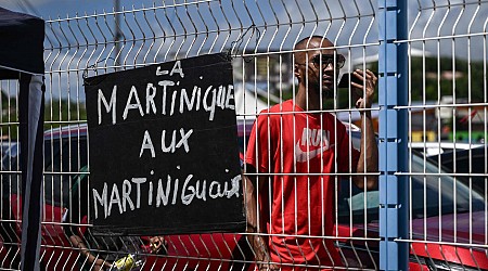 A la Martinique, une nuit de violences urbaines avant une journée de blocages