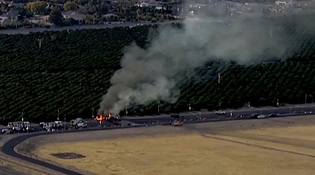 5 dead after small plane crashes into car at Arizona's Falcon Field