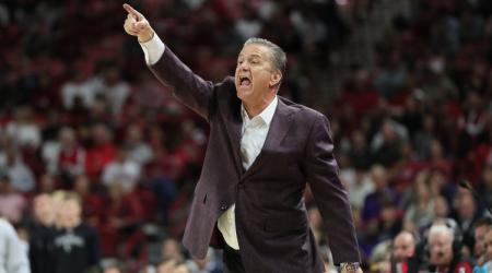 Burgundy-clad John Calipari coaches Arkansas to season-opening win over Lipscomb as Razorbacks begin new era