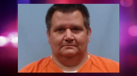 Arkansas pastor arrested, facing 100 counts of child pornography possession