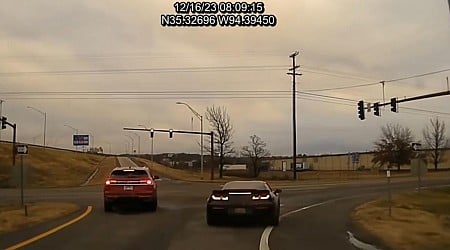 C7 Corvette Absolutely Roasts Arkansas State Police