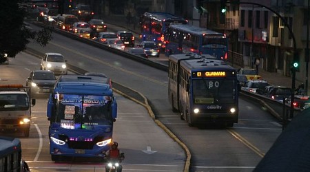 Extienden los horarios de los apagones por hasta 10 horas en Ecuador ante la crítica situación energética